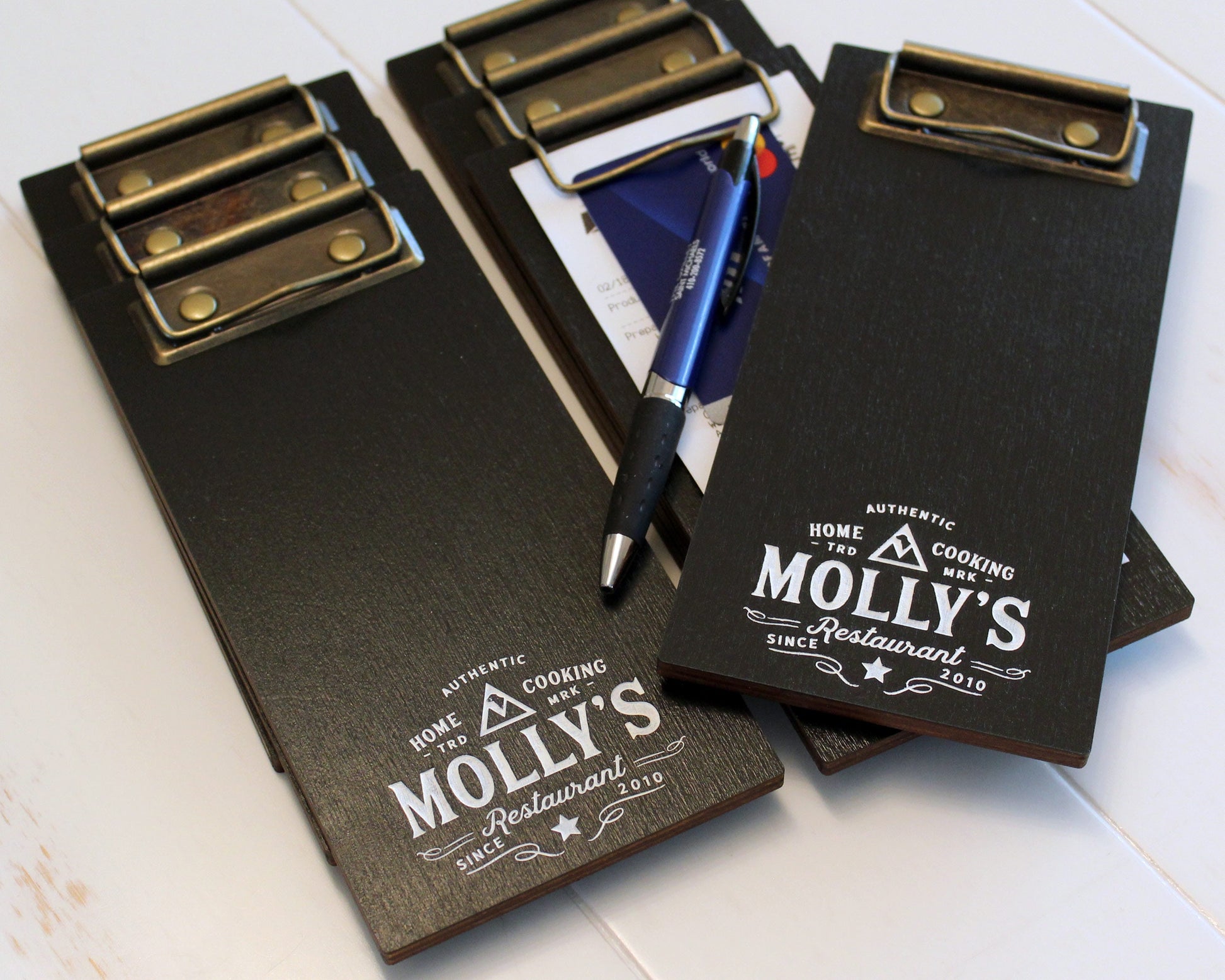 Mini server clipboard with bold modern finish