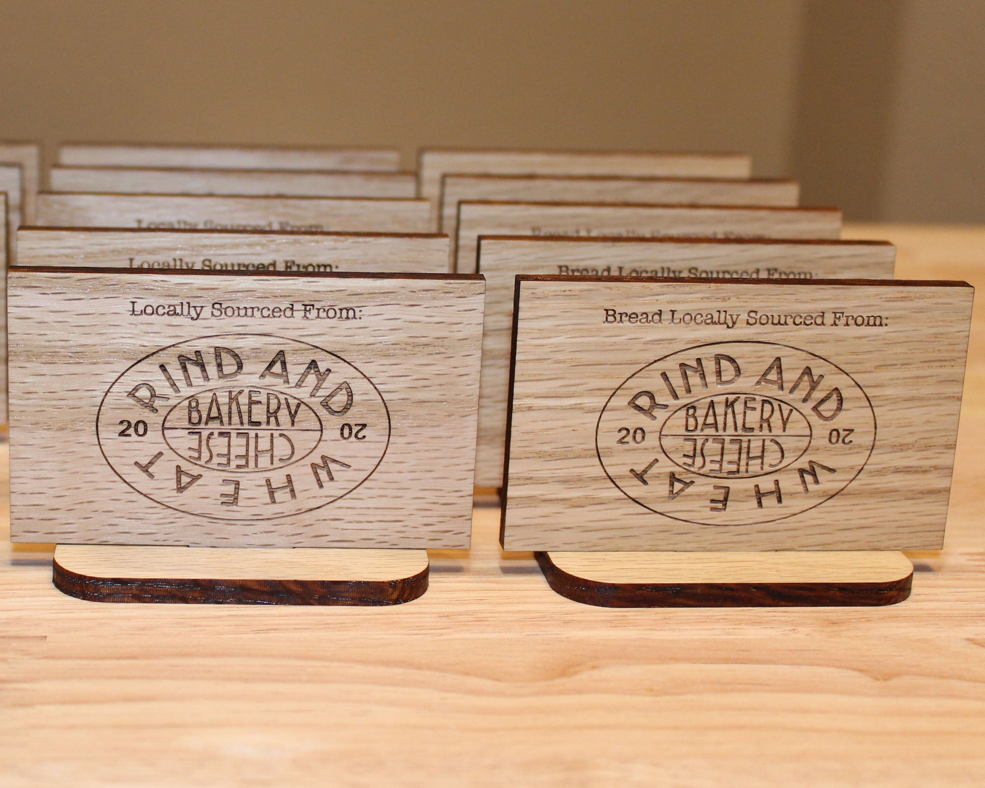 Small Engraved Oak Sin